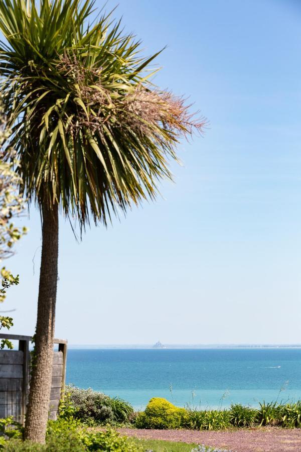 La Métairie du Vauhariot: Seaside Lodge with Heated Pool and Mont Saint-Michel View Cancale Exterior photo