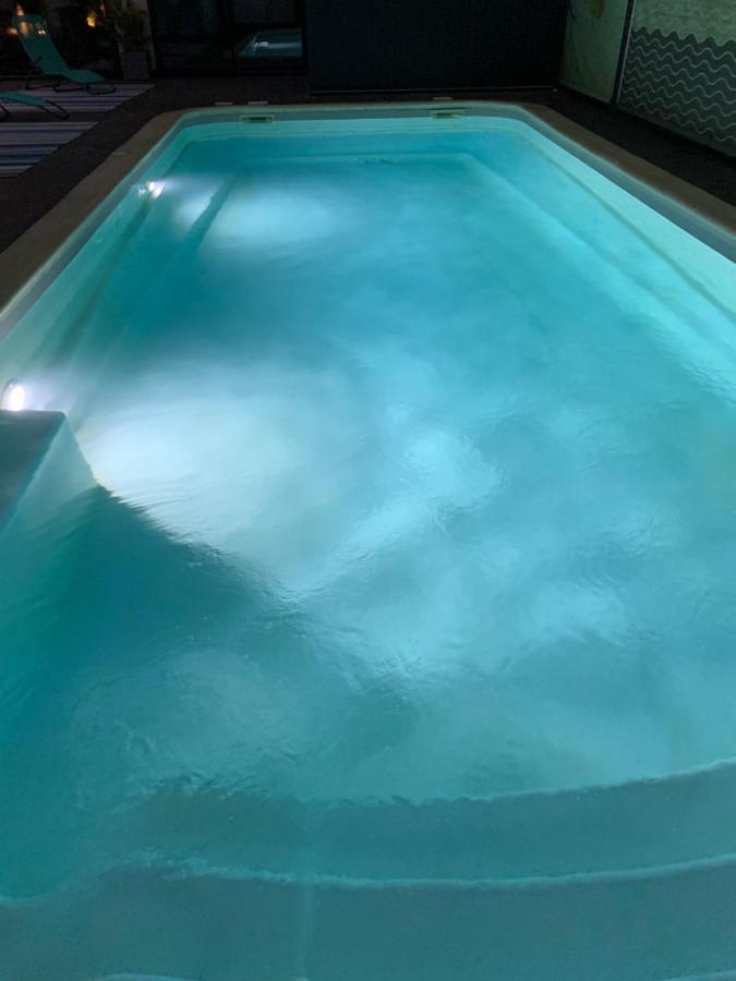 La Métairie du Vauhariot: Seaside Lodge with Heated Pool and Mont Saint-Michel View Cancale Exterior photo