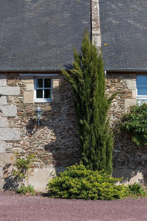La Métairie du Vauhariot: Seaside Lodge with Heated Pool and Mont Saint-Michel View Cancale Exterior photo